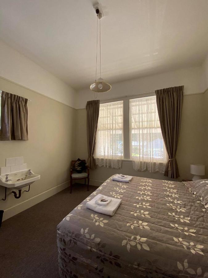 Whangamomona Hotel Stratford Ngoại thất bức ảnh